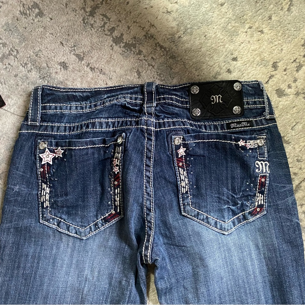 New with Tags MissMe Cuffed Capri